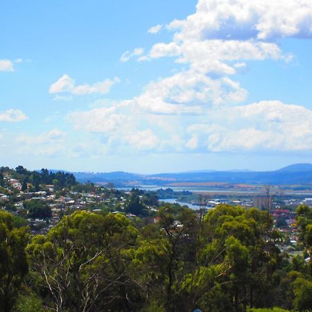 Village Family Motor Inn Launceston Bagian luar foto
