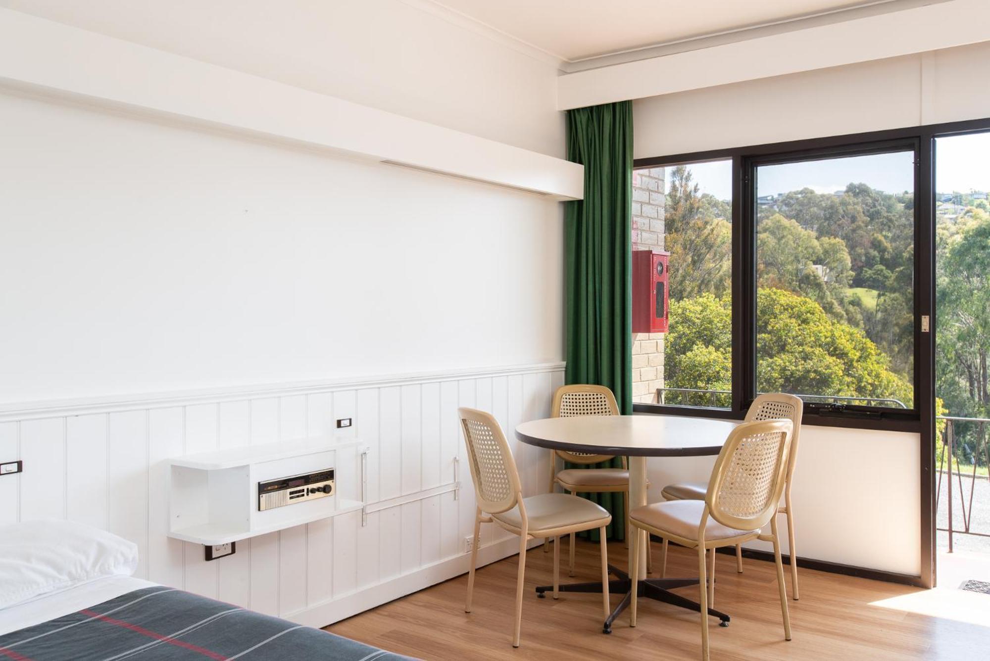 Village Family Motor Inn Launceston Bagian luar foto