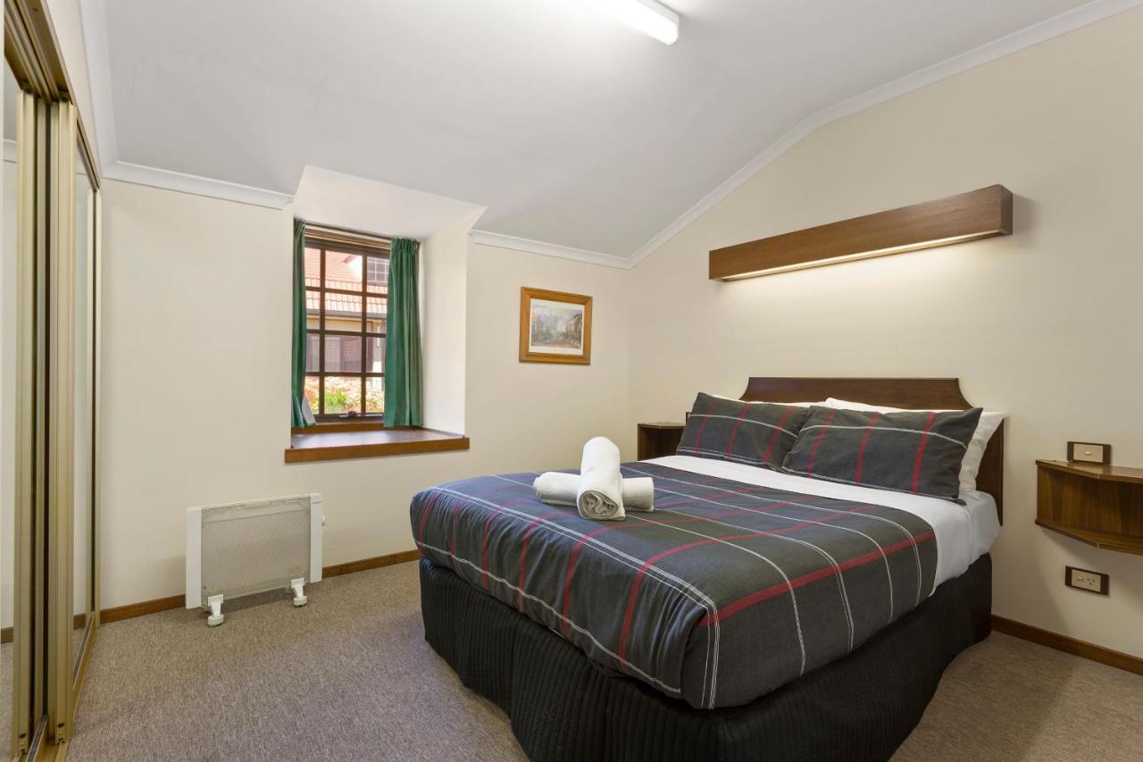 Village Family Motor Inn Launceston Bagian luar foto