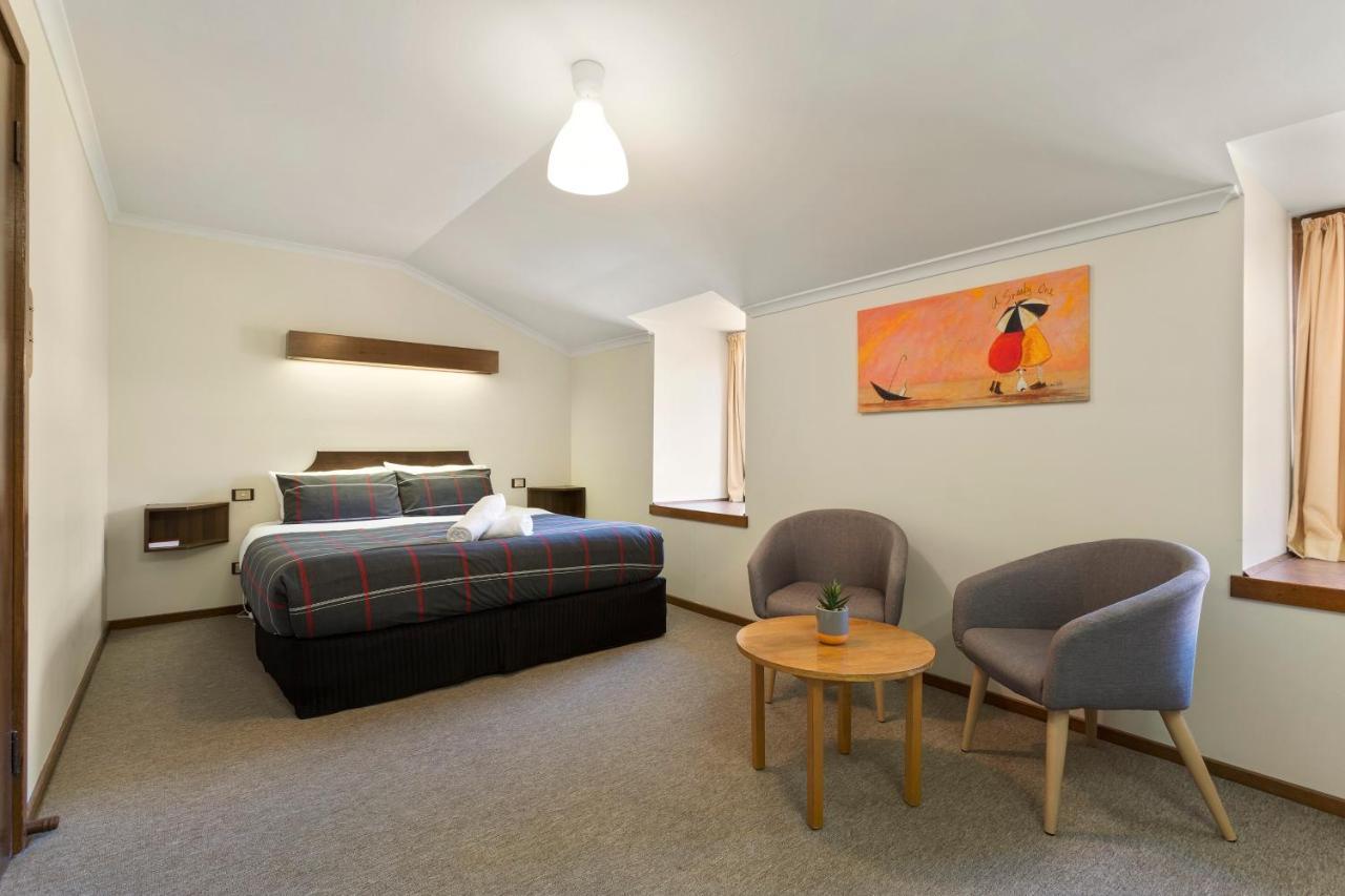 Village Family Motor Inn Launceston Bagian luar foto