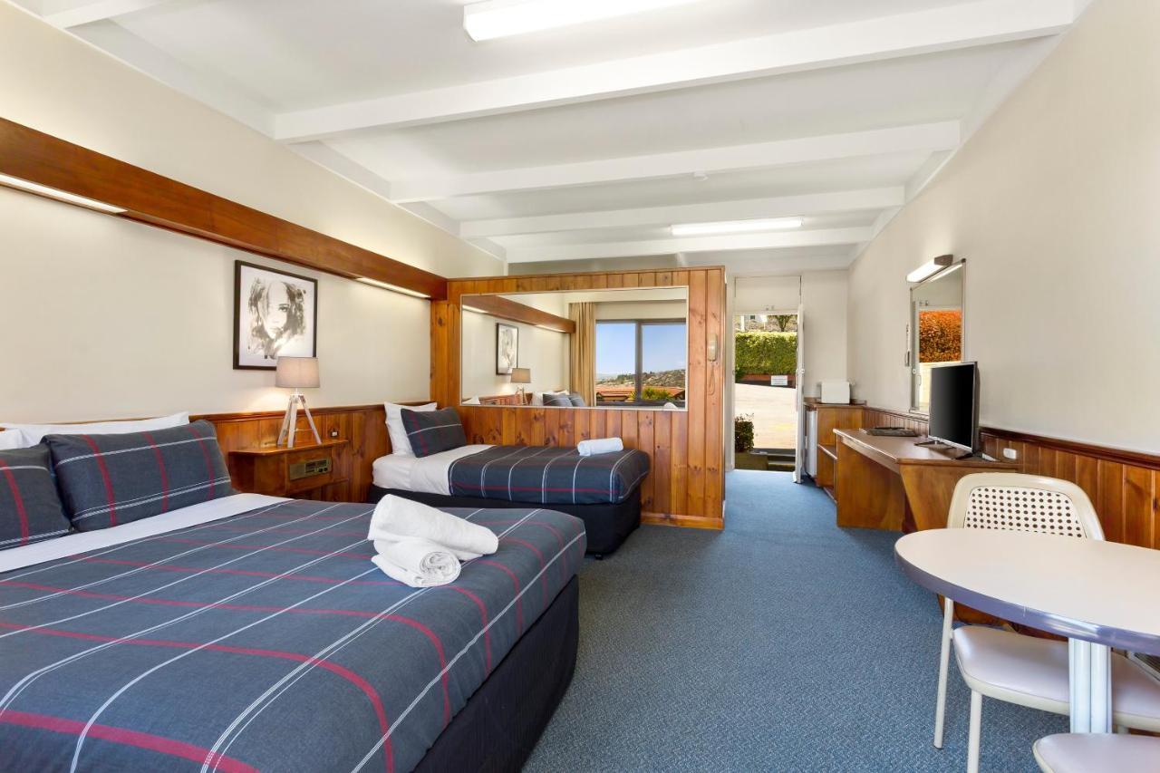 Village Family Motor Inn Launceston Bagian luar foto