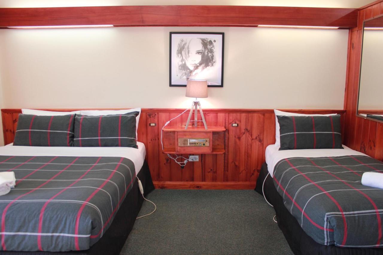 Village Family Motor Inn Launceston Bagian luar foto